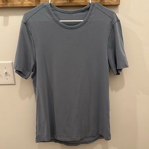 Lululemon t-shirt